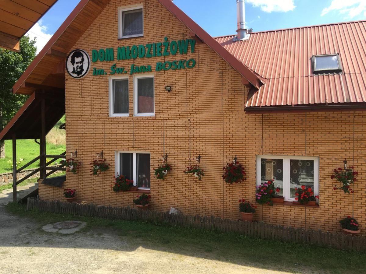 Appartement Dom Mlodziezowy W Polanie à Serednie Male Extérieur photo