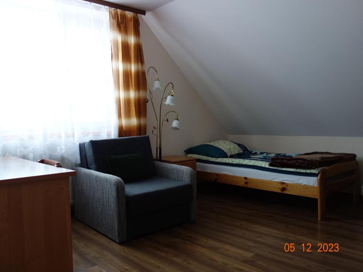 Appartement Dom Mlodziezowy W Polanie à Serednie Male Extérieur photo